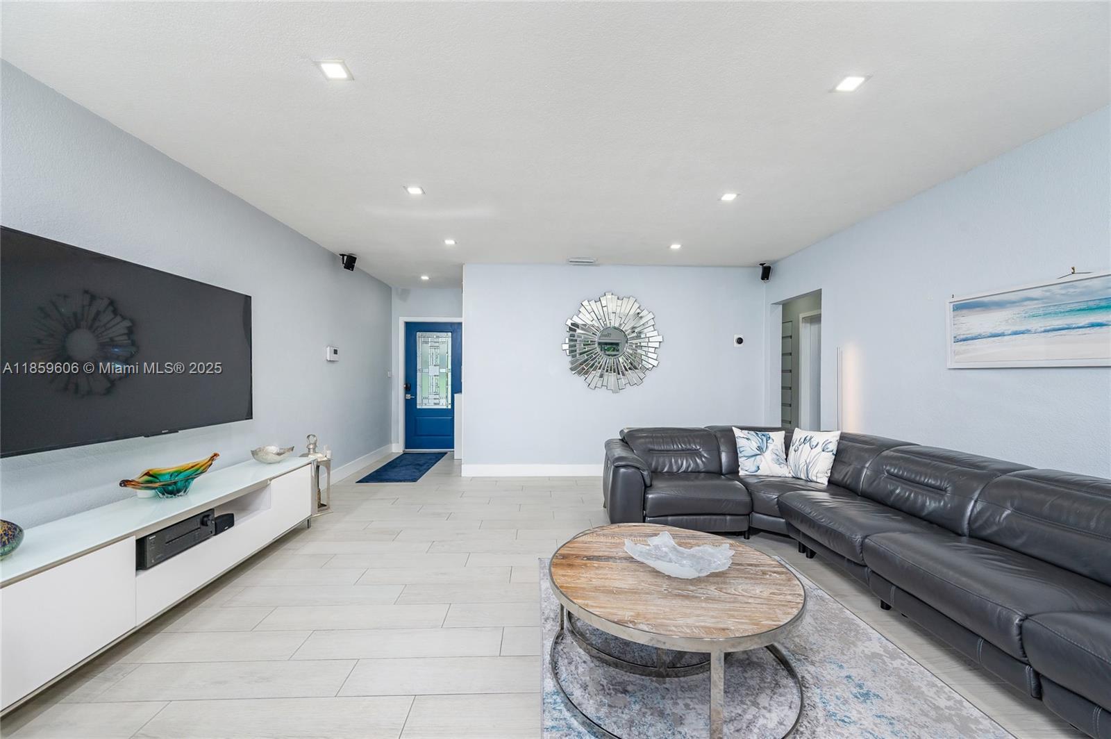 MIAMI LAKES LAKE HILDA TO - Residential