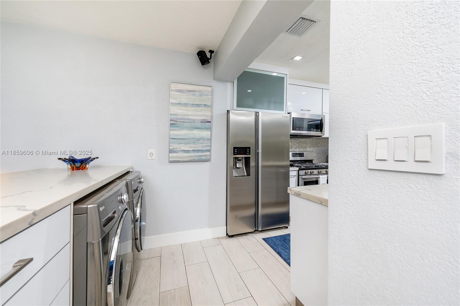 MIAMI LAKES LAKE HILDA TO - Residential