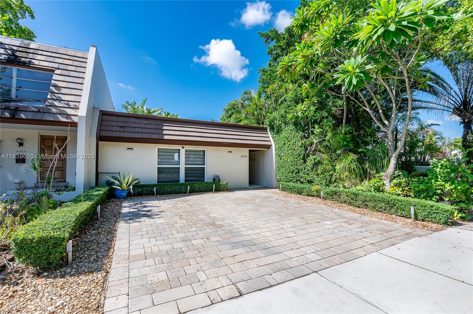 MIAMI LAKES LAKE HILDA TO - Residential