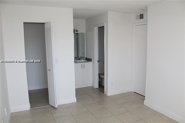 ROYAL POINCIANA CONDO - Residential Lease