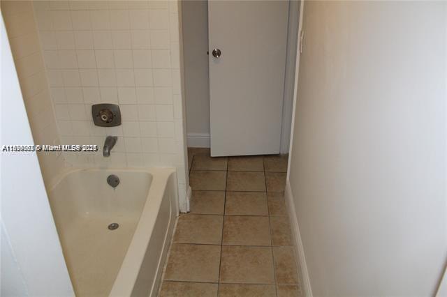 ROYAL POINCIANA CONDO - Residential Lease