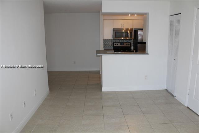 ROYAL POINCIANA CONDO - Residential Lease