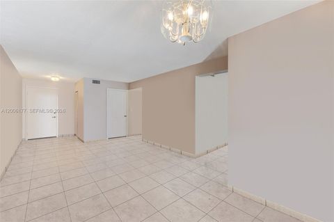 Tiny photo for 2642 Collins Ave #306, Miami Beach, FL 33140 (MLS # A12006177)