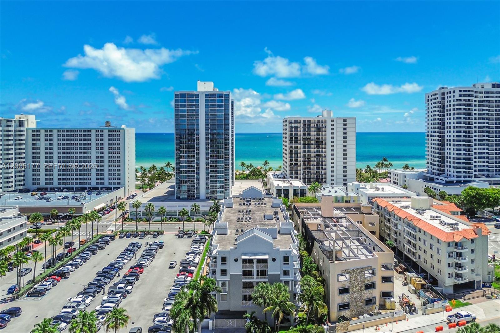 CAPOMAR CONDO - Residential