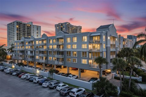 Photo of 2642 Collins Ave #306, Miami Beach, FL 33140 (MLS # A12006177)