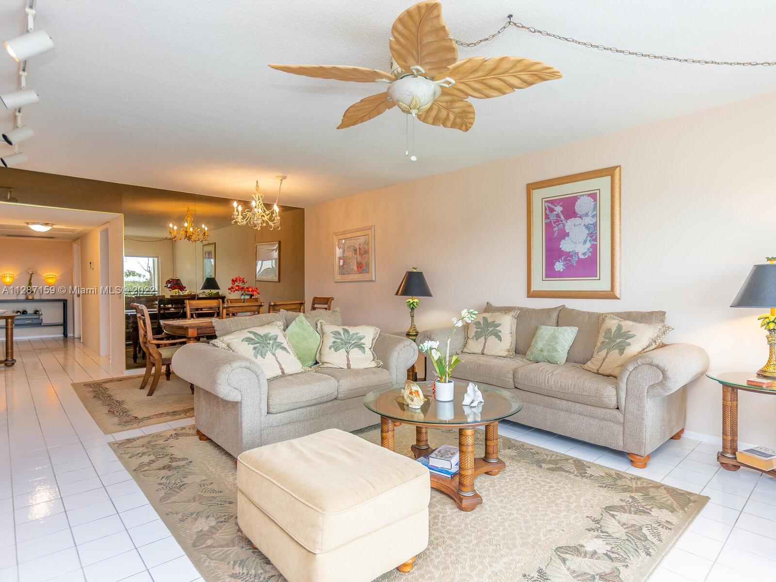 Photo 11 of 29 of 3000 N Palm Aire Dr 401 condo