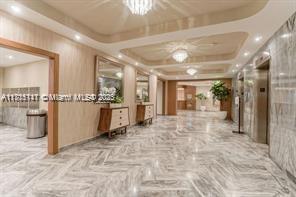 THE CARRIAGE HOUSE CONDO - Residential