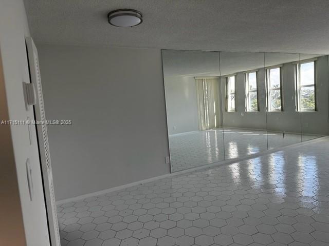 THE CARRIAGE HOUSE CONDO - Residential