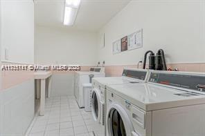 THE CARRIAGE HOUSE CONDO - Residential