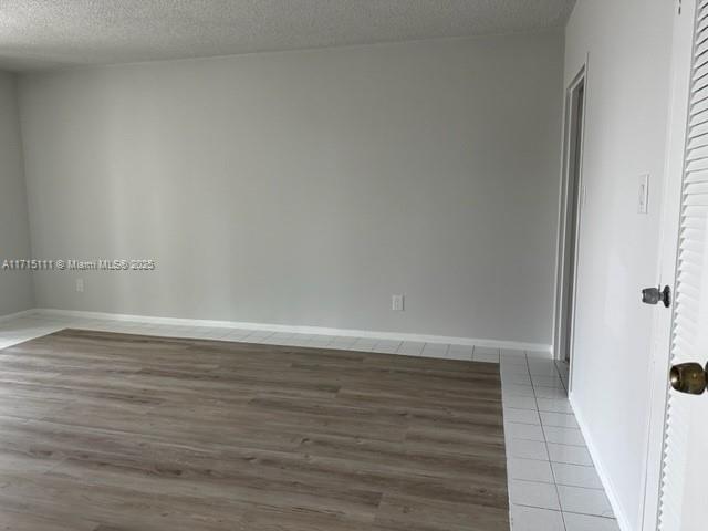THE CARRIAGE HOUSE CONDO - Residential