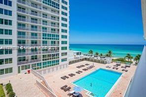 THE CARRIAGE HOUSE CONDO - Residential