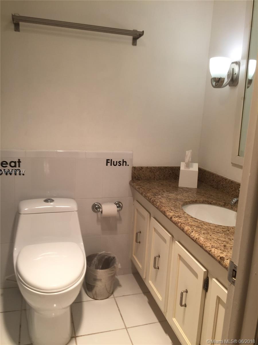 KEY BISCAYNE COMMODORE CL - Residential Lease