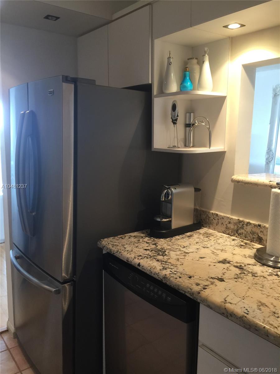 KEY BISCAYNE COMMODORE CL - Residential Lease