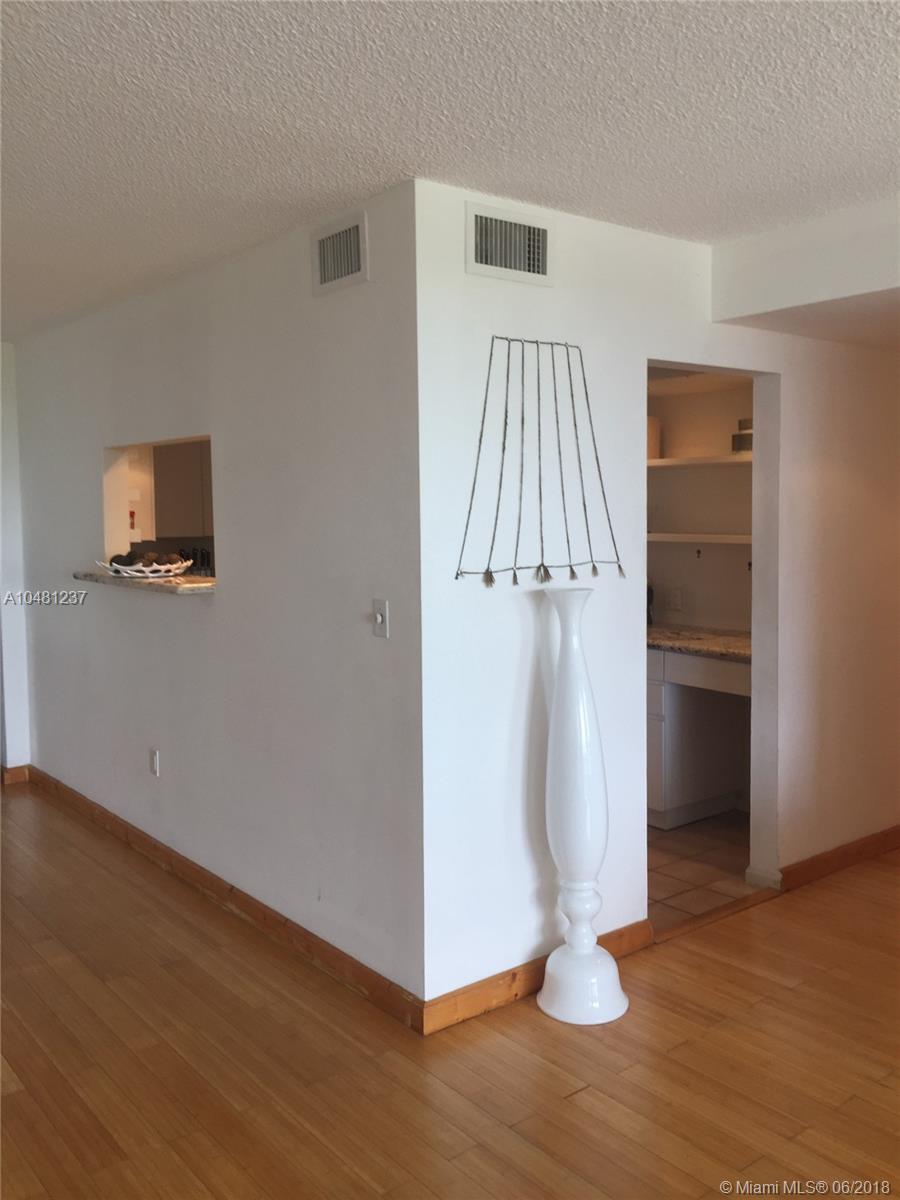 KEY BISCAYNE COMMODORE CL - Residential Lease