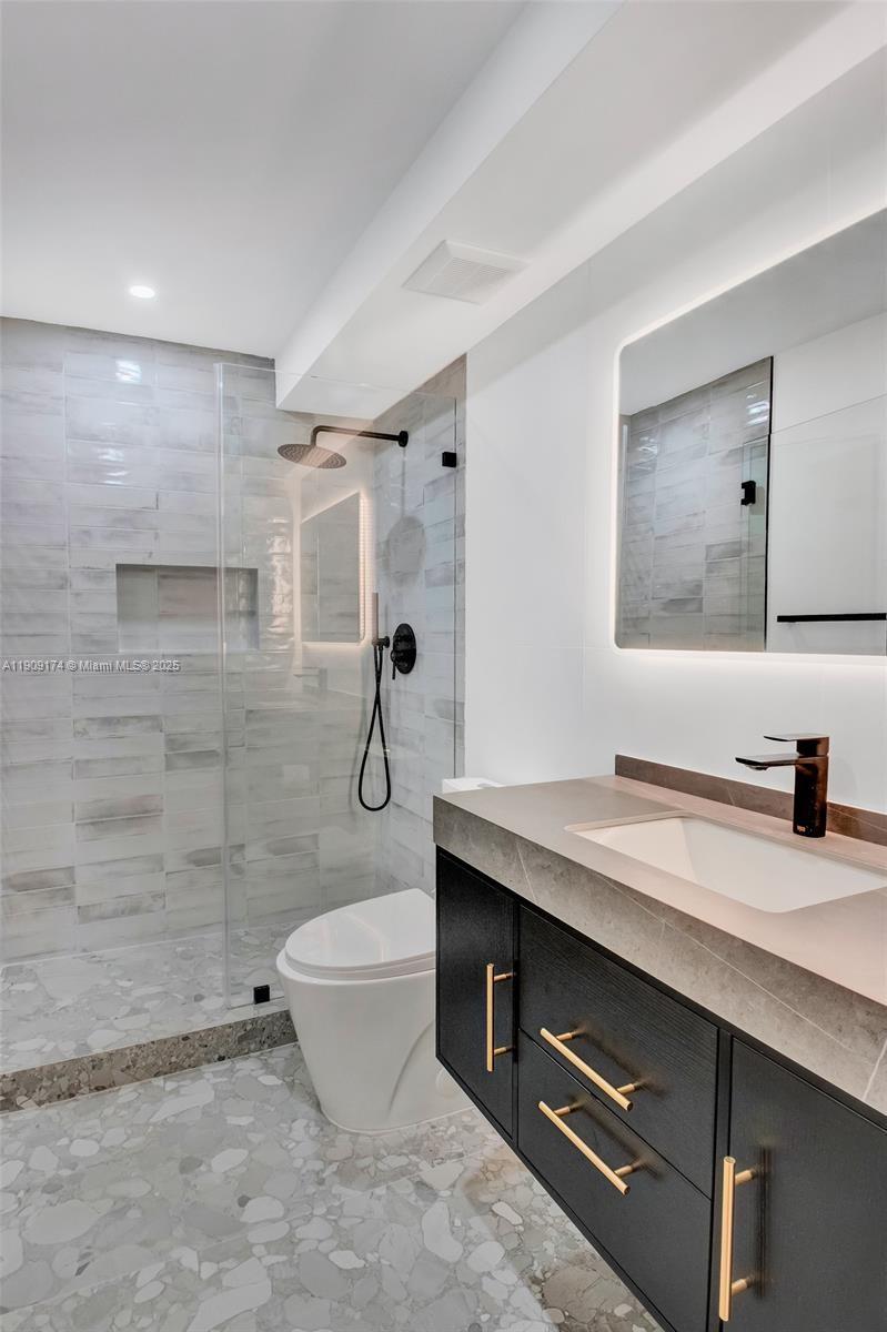 CRANWELL HOUSE CONDO - Residential Lease