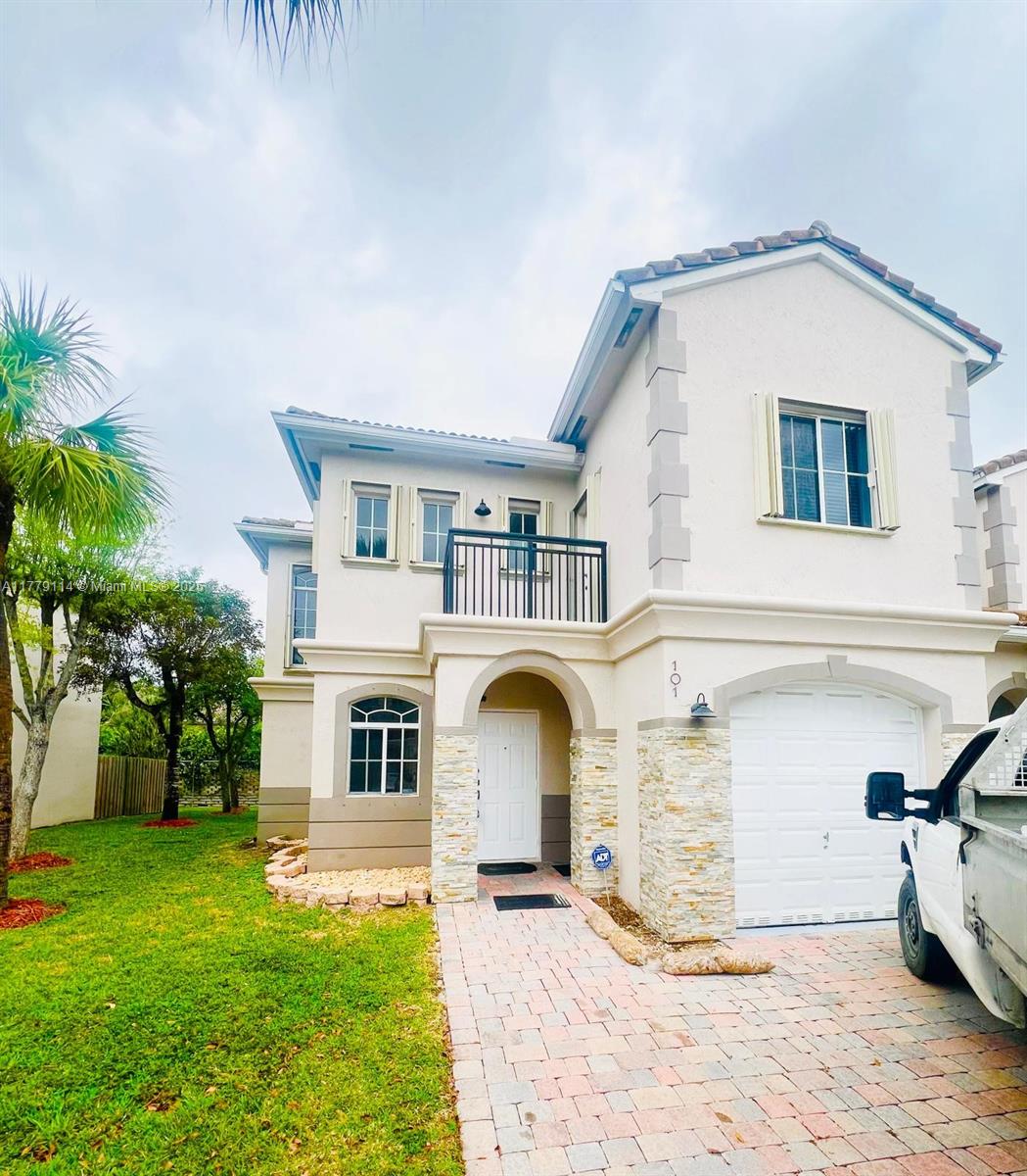 8311 Sw 124th Ave 101, Miami, Broward County, Florida - 3 Bedrooms  
3 Bathrooms - 
