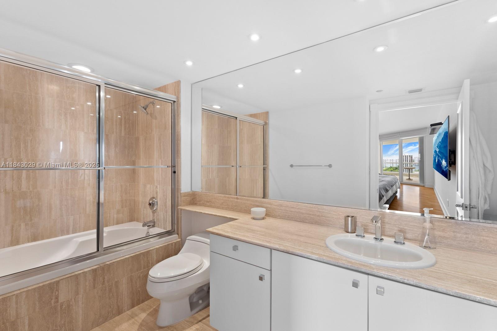 7000 ISL BLVD WILLIAMS IS - Residential