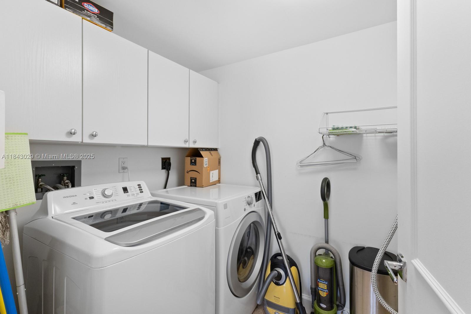 7000 ISL BLVD WILLIAMS IS - Residential