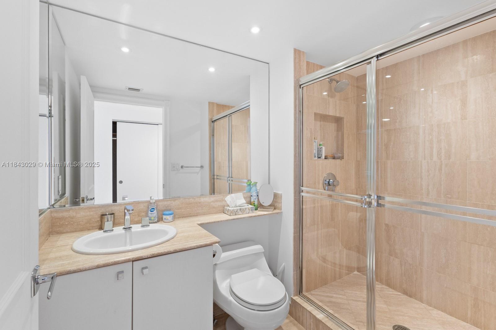 7000 ISL BLVD WILLIAMS IS - Residential