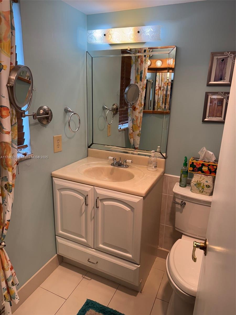 MEADOWS CONDO - Residential