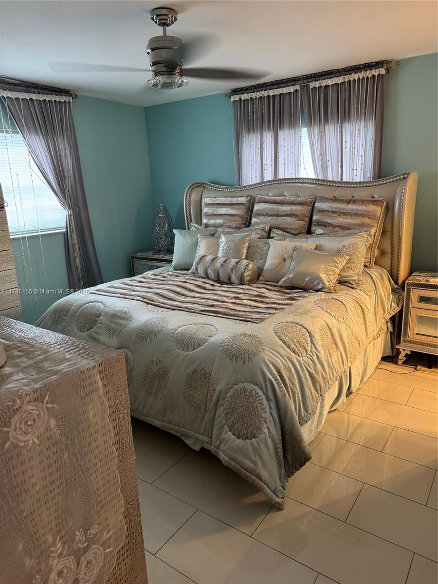 MEADOWS CONDO - Residential