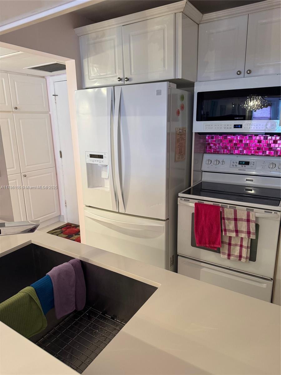 MEADOWS CONDO - Residential