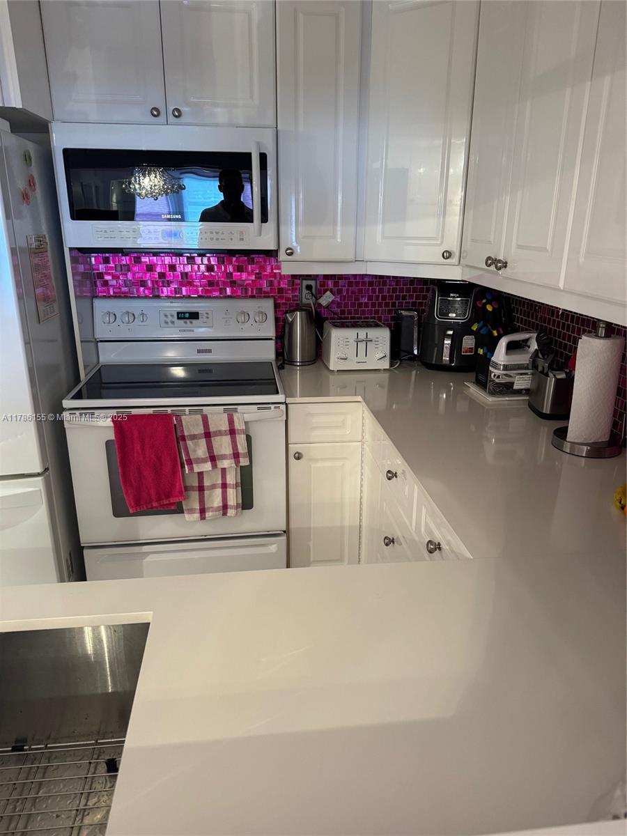 MEADOWS CONDO - Residential