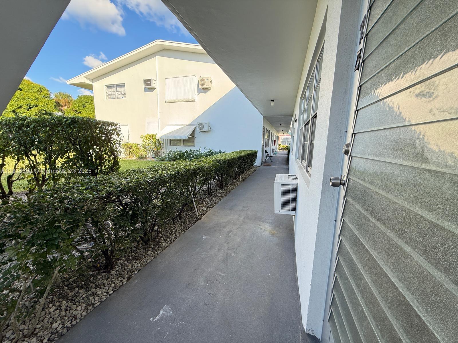 EASTHAMPTON CONDO - Residential Lease