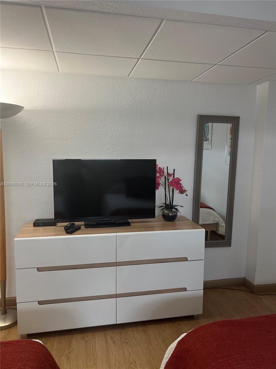 TIDES ON HOLLYWOOD BEACH - Residential