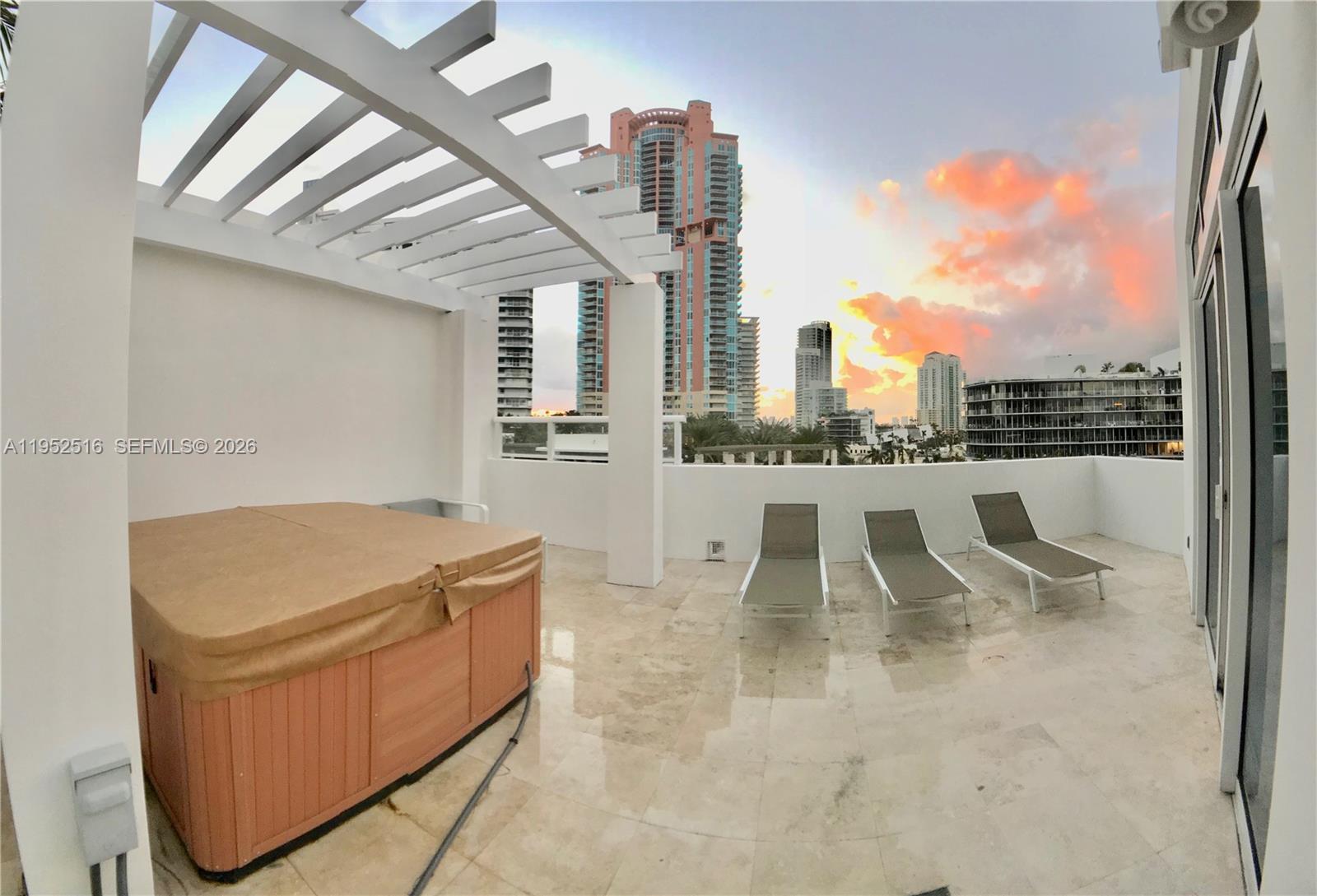 CONTINUUM ON SOUTH BEACH - Residential Lease