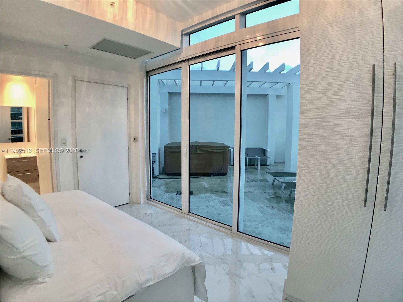 CONTINUUM ON SOUTH BEACH - Residential Lease