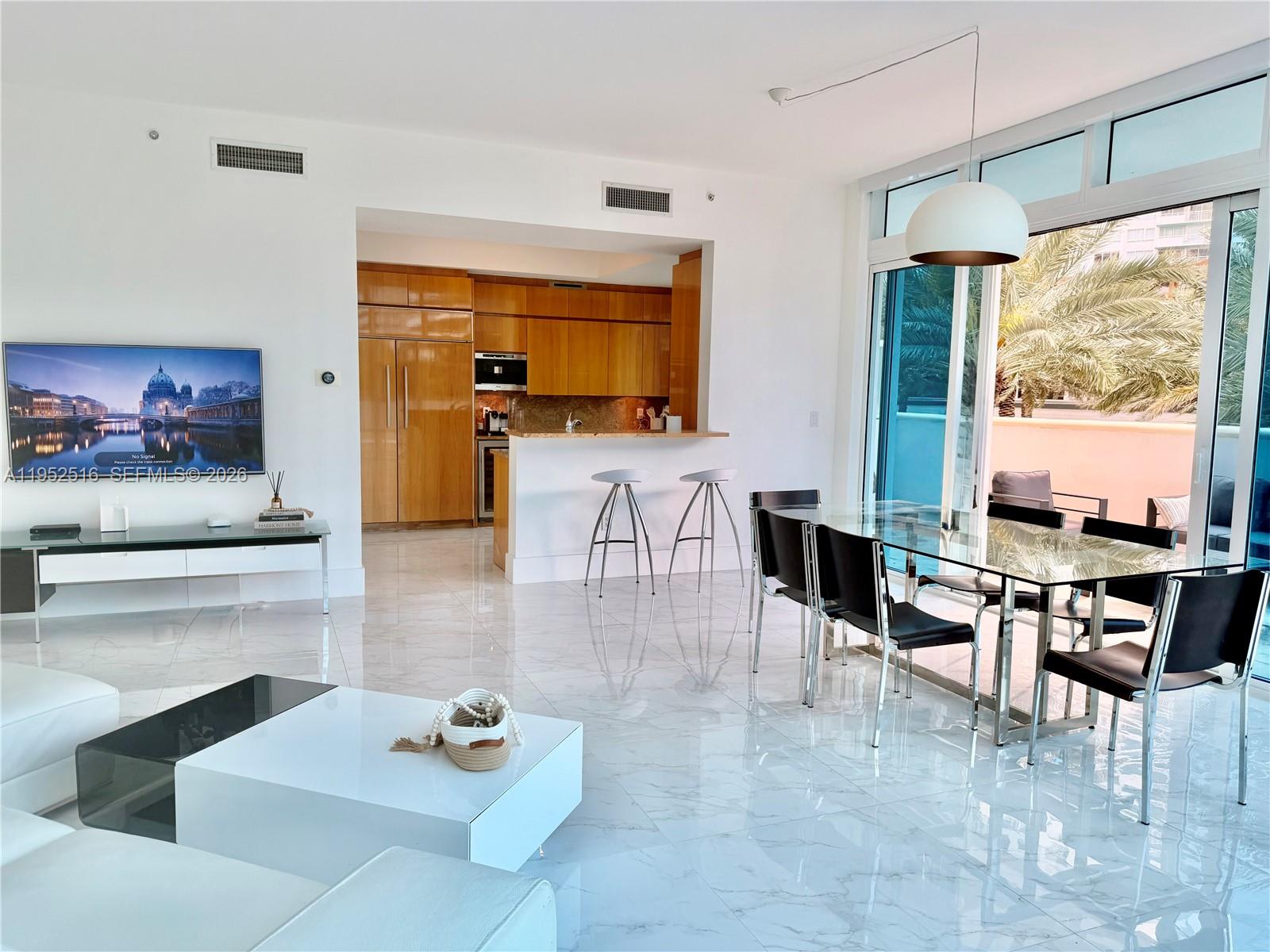 CONTINUUM ON SOUTH BEACH - Residential Lease