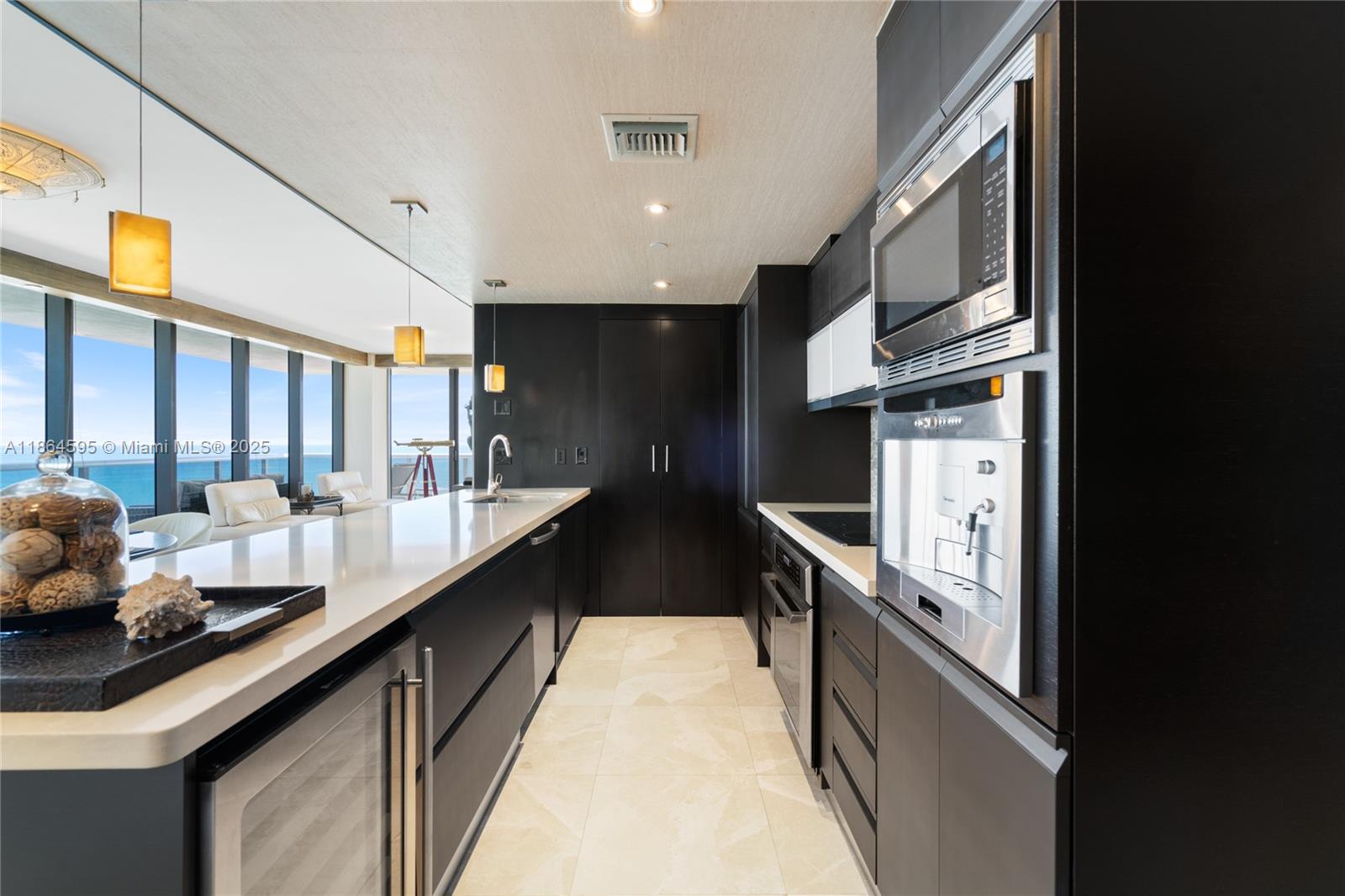5875 Collins Ave 1902