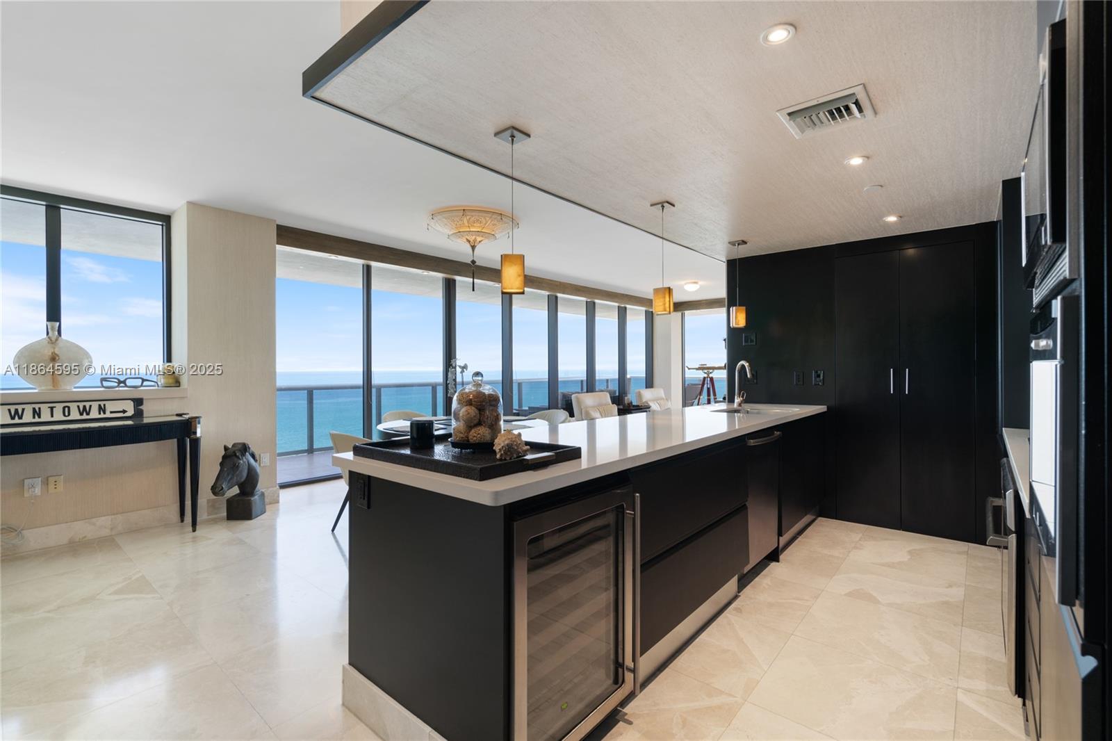 5875 Collins Ave 1902