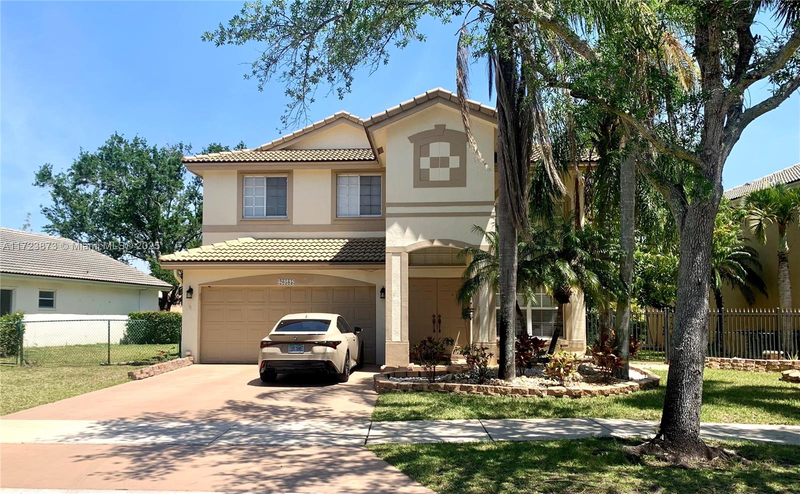 Rental Property at 20585 Sw 5th St, Pembroke Pines, Miami-Dade County, Florida - Bedrooms: 5 
Bathrooms: 3  - $4,985 MO.
