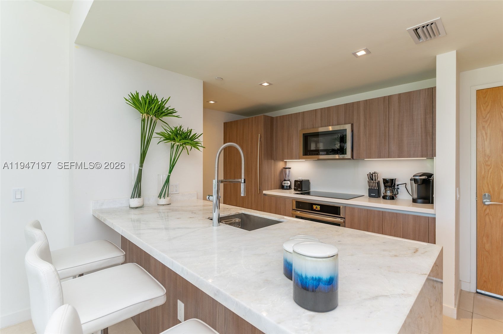 401 N Birch Rd 502