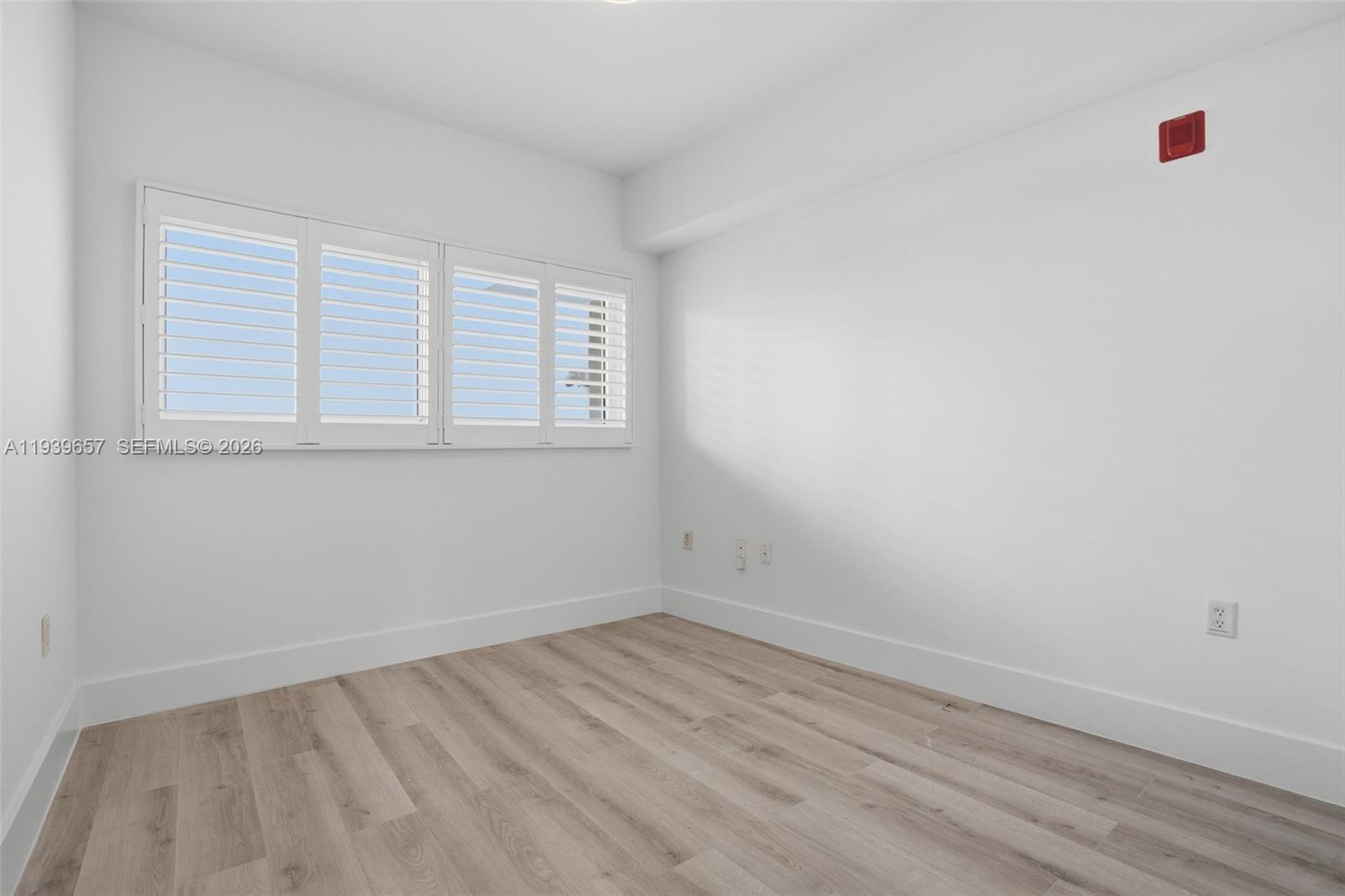 REGATTA AT INDIAN CREEK - Residential