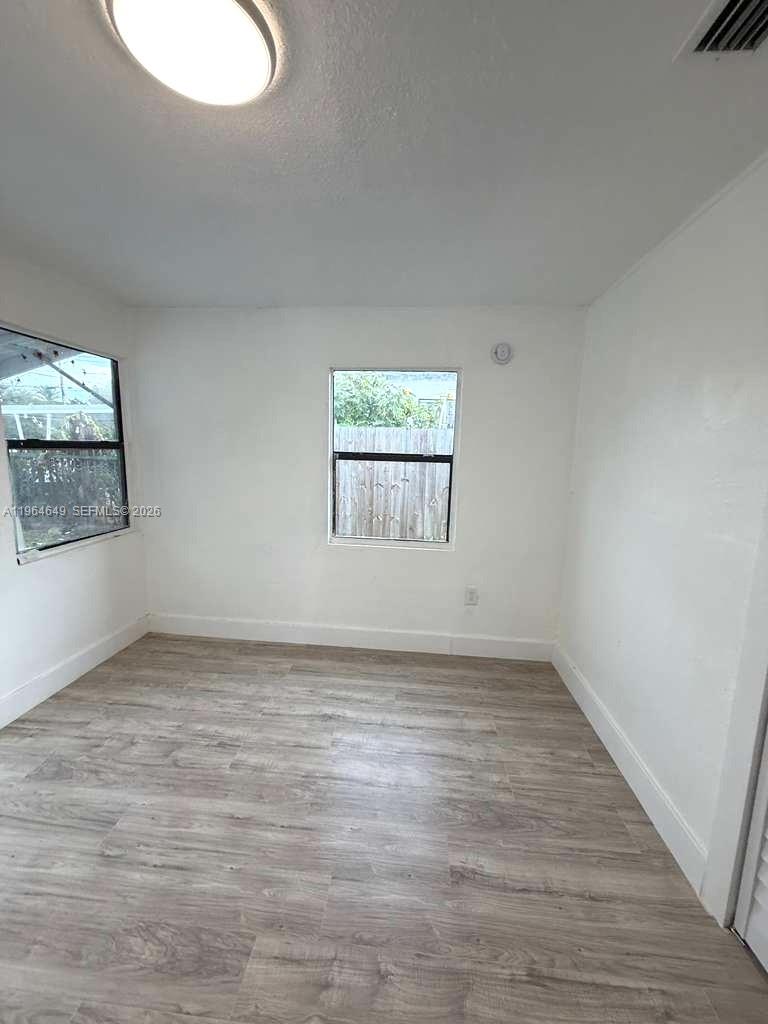 PINEWOOD PARK AMD PL 2ND - Residential Lease