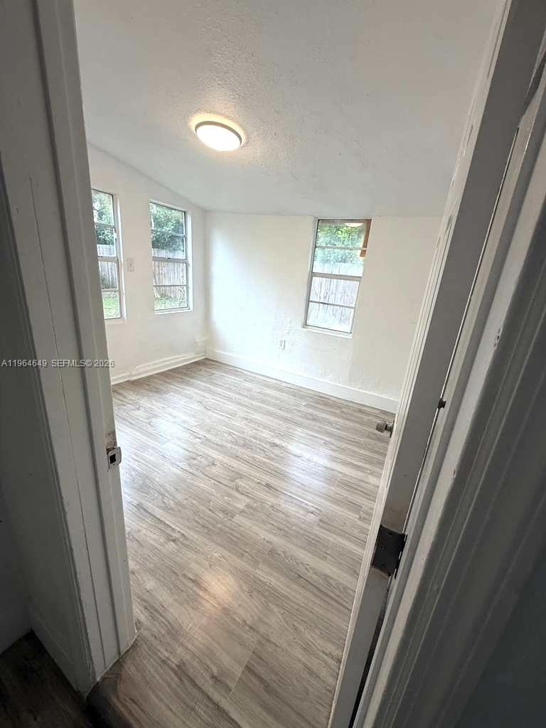 PINEWOOD PARK AMD PL 2ND - Residential Lease