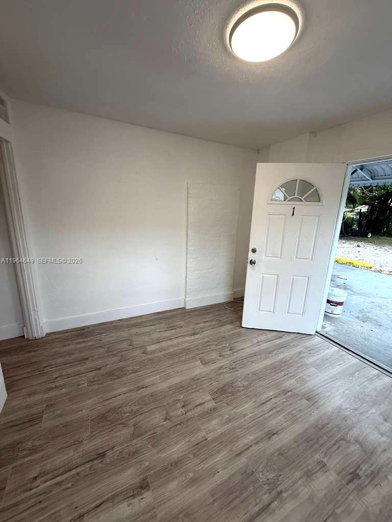 PINEWOOD PARK AMD PL 2ND - Residential Lease