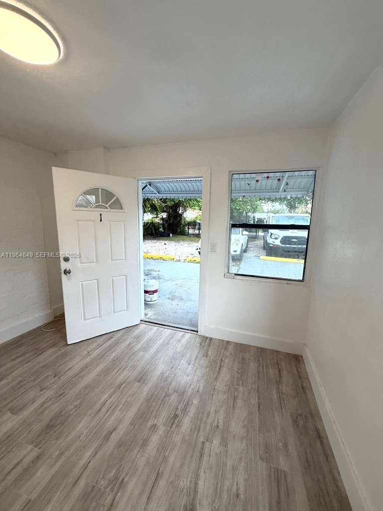 PINEWOOD PARK AMD PL 2ND - Residential Lease