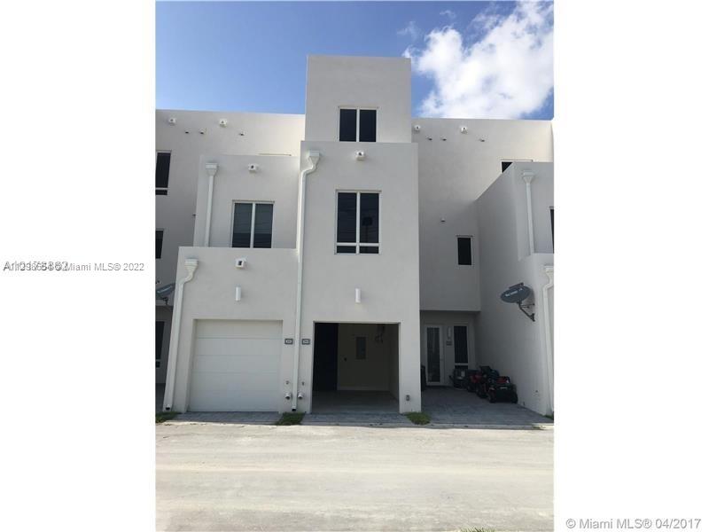 Photo 16 of 22 of 10265 NW 63rd Ter 204 condo
