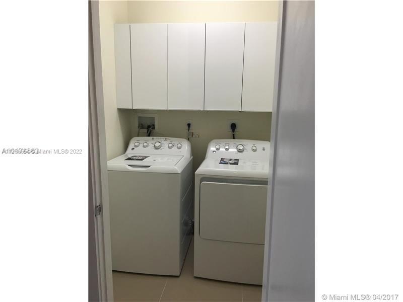 Photo 14 of 22 of 10265 NW 63rd Ter 204 condo