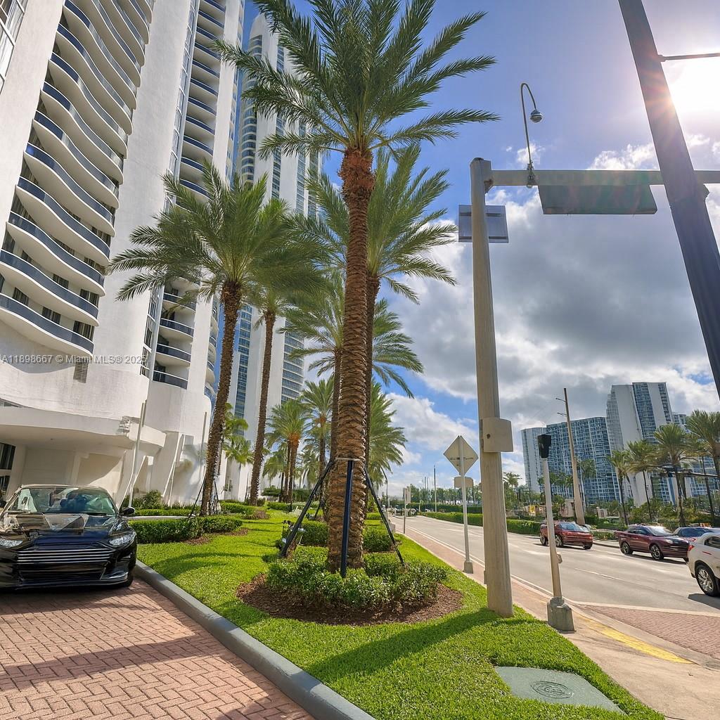 TDR TOWER II CONDO - Residential Lease