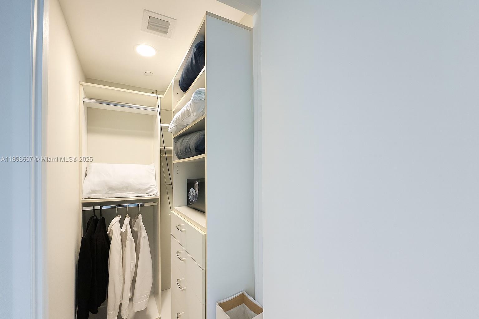 TDR TOWER II CONDO - Residential Lease