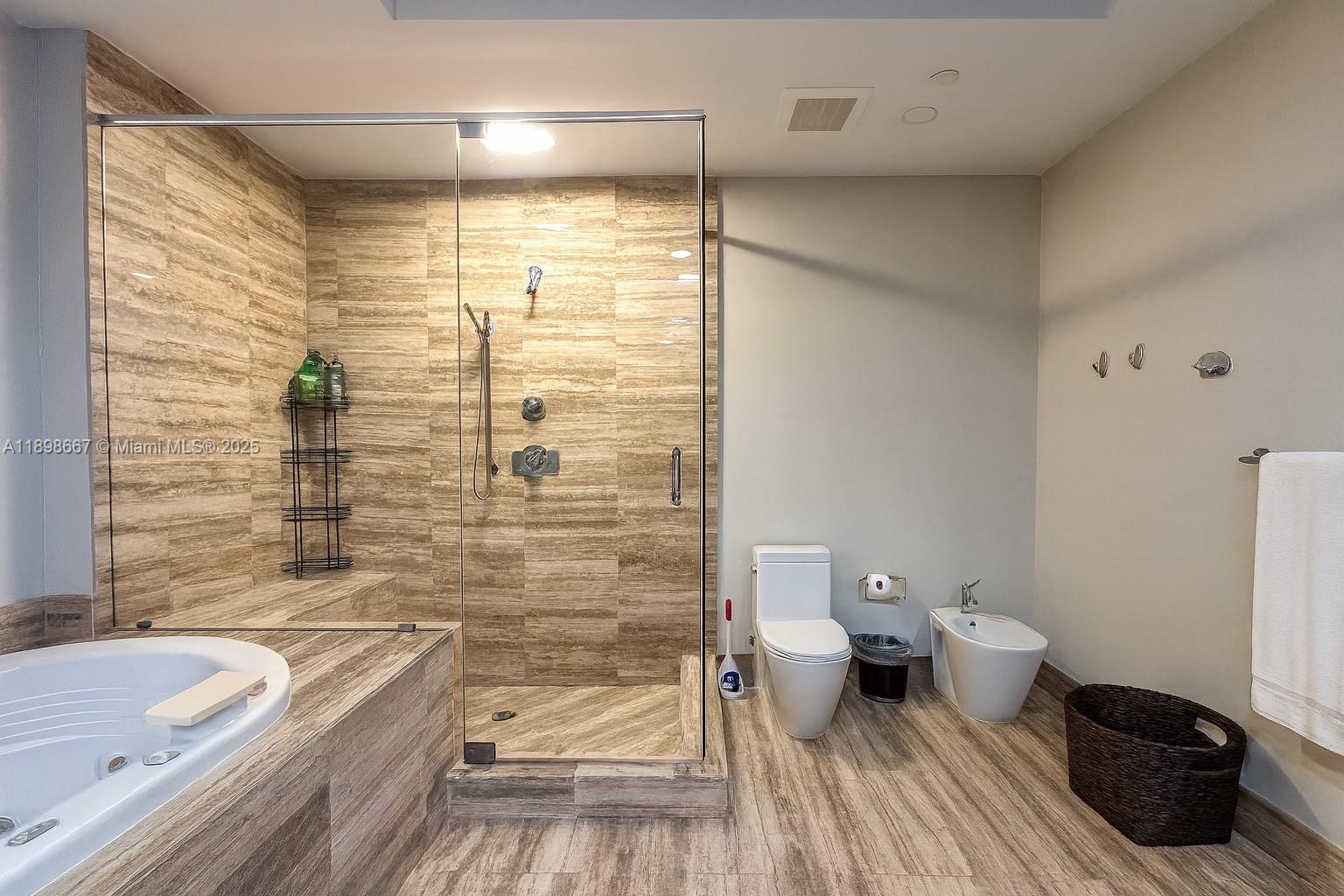 TDR TOWER II CONDO - Residential Lease