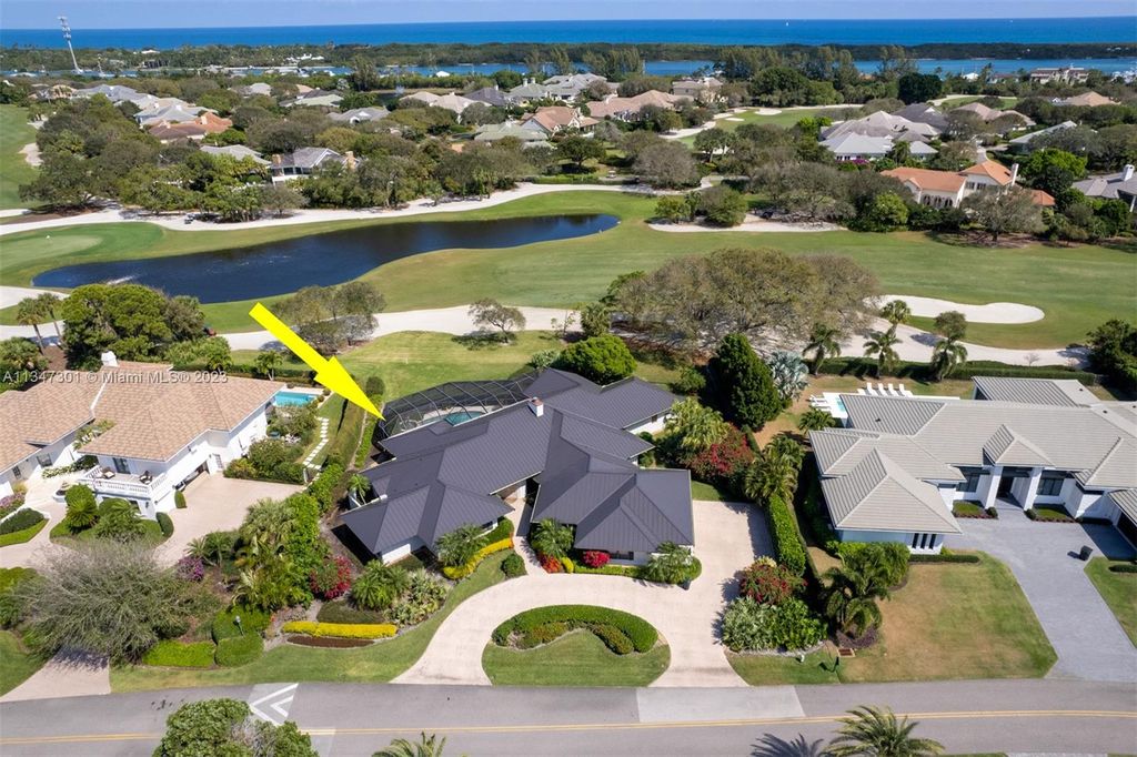 Photo of 18245 SE Village Cir, Tequesta, FL 33469 (MLS # A11347301)