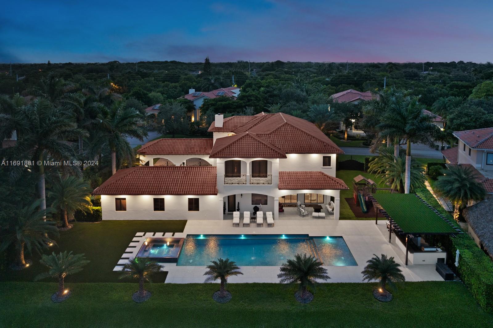 CUTLER CAY - Residential