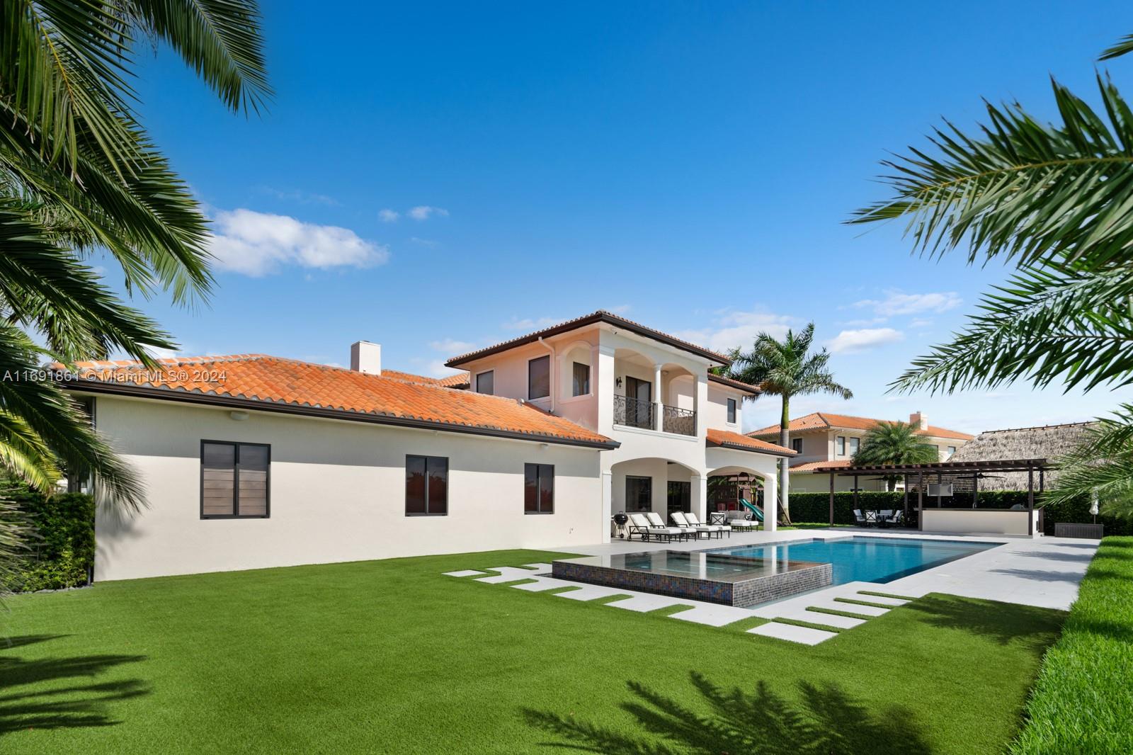 CUTLER CAY - Residential