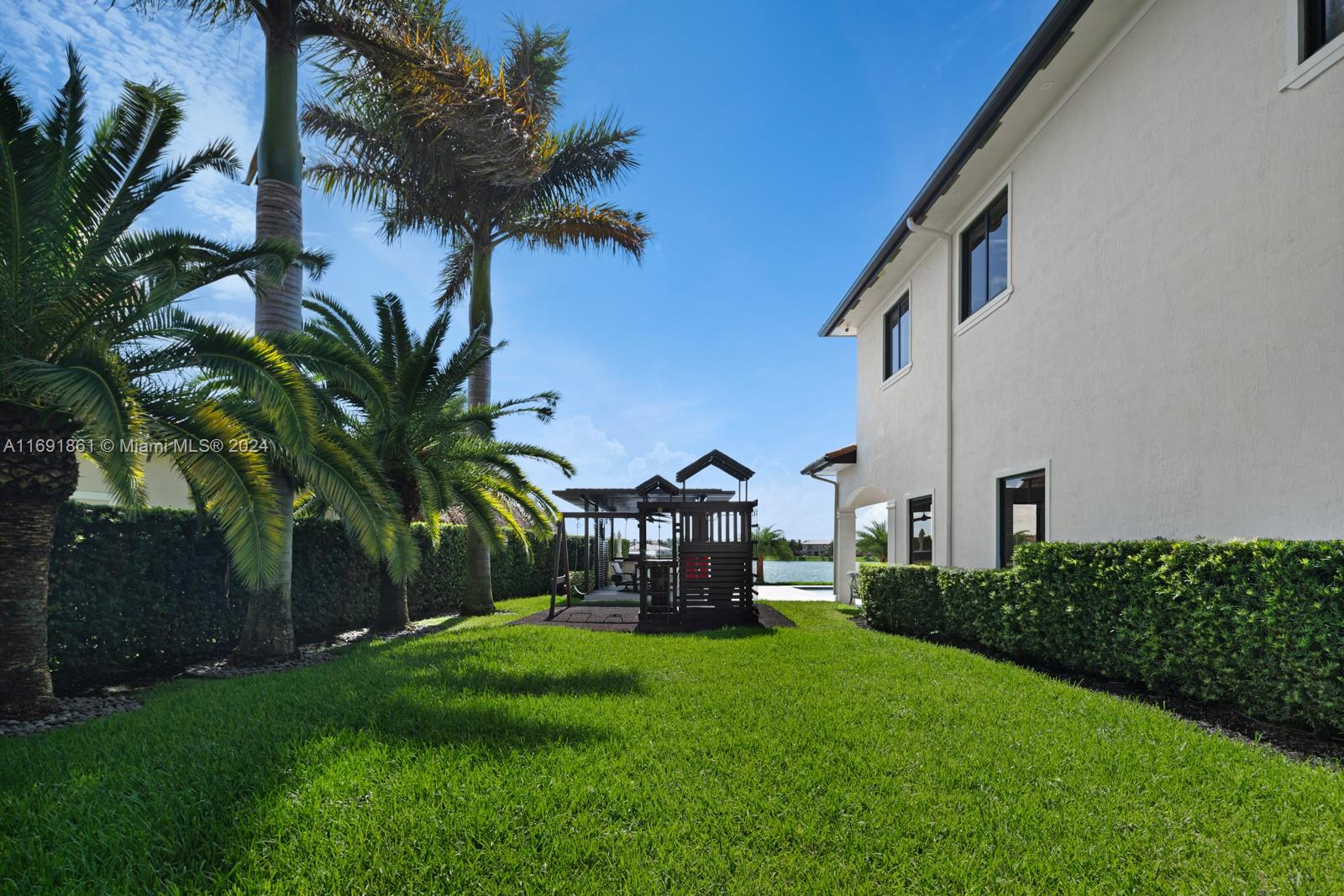 CUTLER CAY - Residential